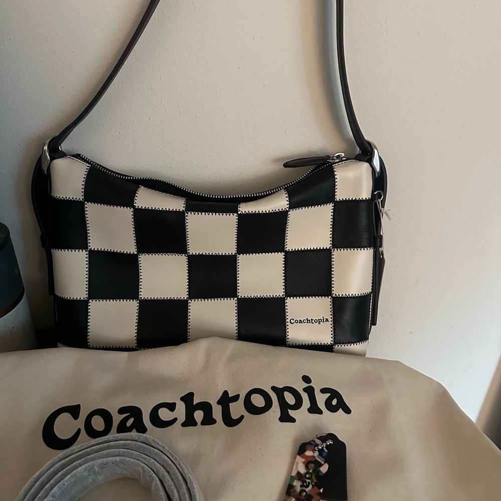 Coachtopia alter ego black/white checkered